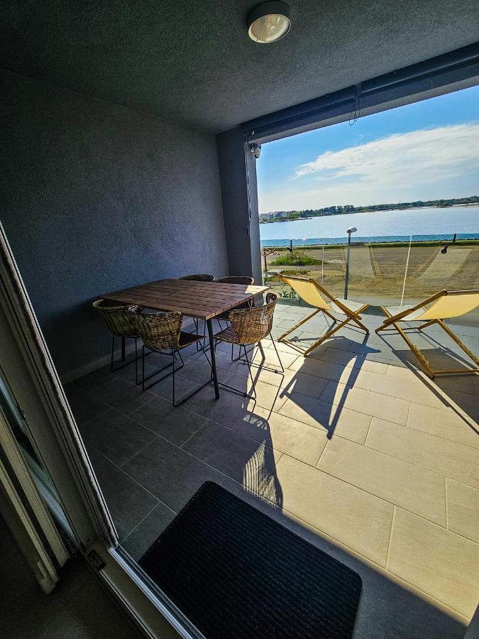 Aenona Beach Apartment Нин Екстериор снимка
